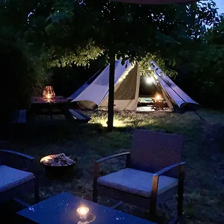 호텔 Bivouac Sous Les Pommiers Dans Tente Tipi